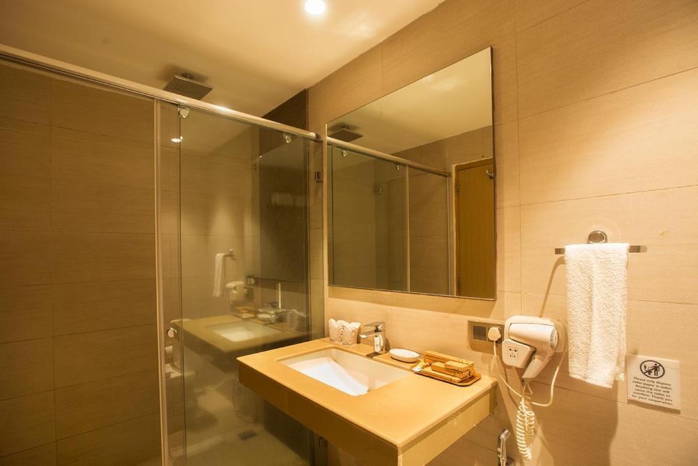 Room image 5